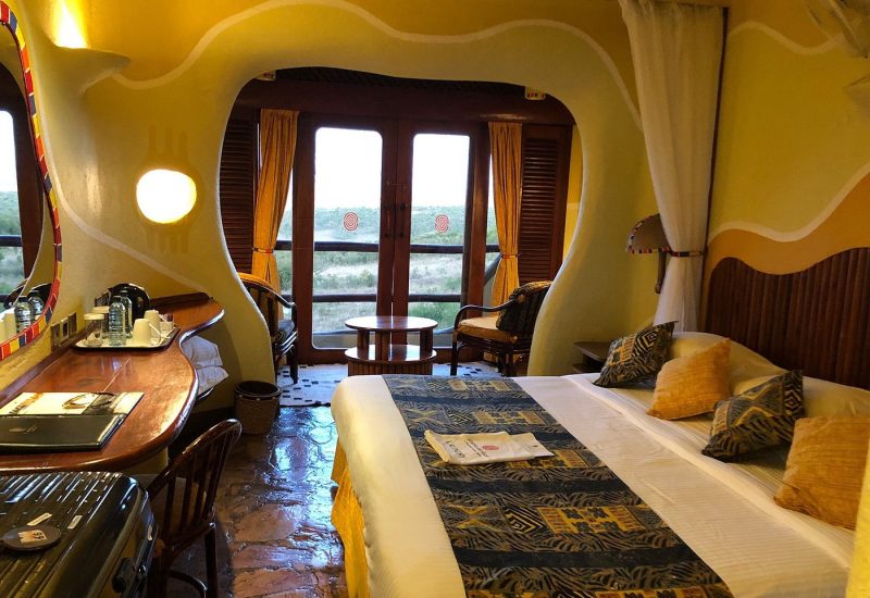 mara-serena-safari-lodge-room